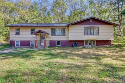 10148 N McClaine Road, Hayward — property photo 1