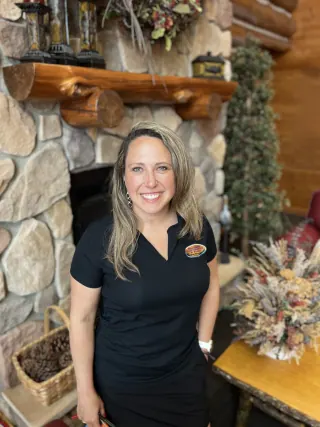 Amanda Mavis, Broker Associate, Woodland Developments & Realty